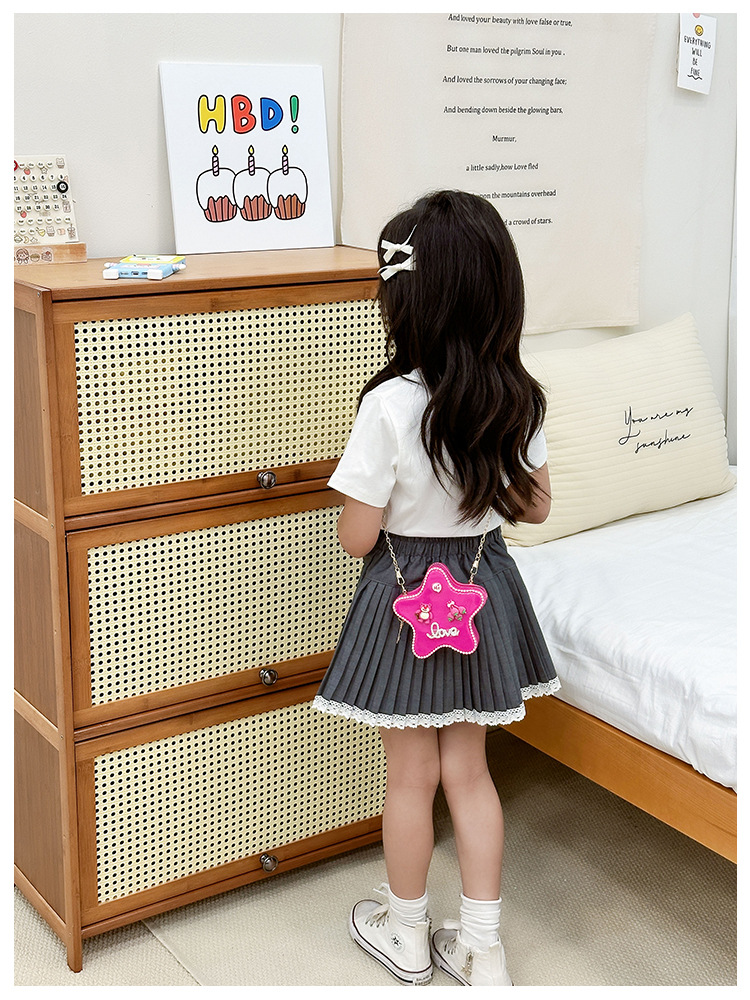 120g Weight Zipper Closure Type Single Shoulder Strap Strap Type Crossbody Bag Bags Type Casual, Holiday Occasion PVC Material Mermaid, Bow Knot Pattern All Seasons Season Kid'S Gender Cute Style Pentagram Shape Kid'S PVC Mermaid Bow Knot Cute Pentagram Zipper Crossbody Bag 4