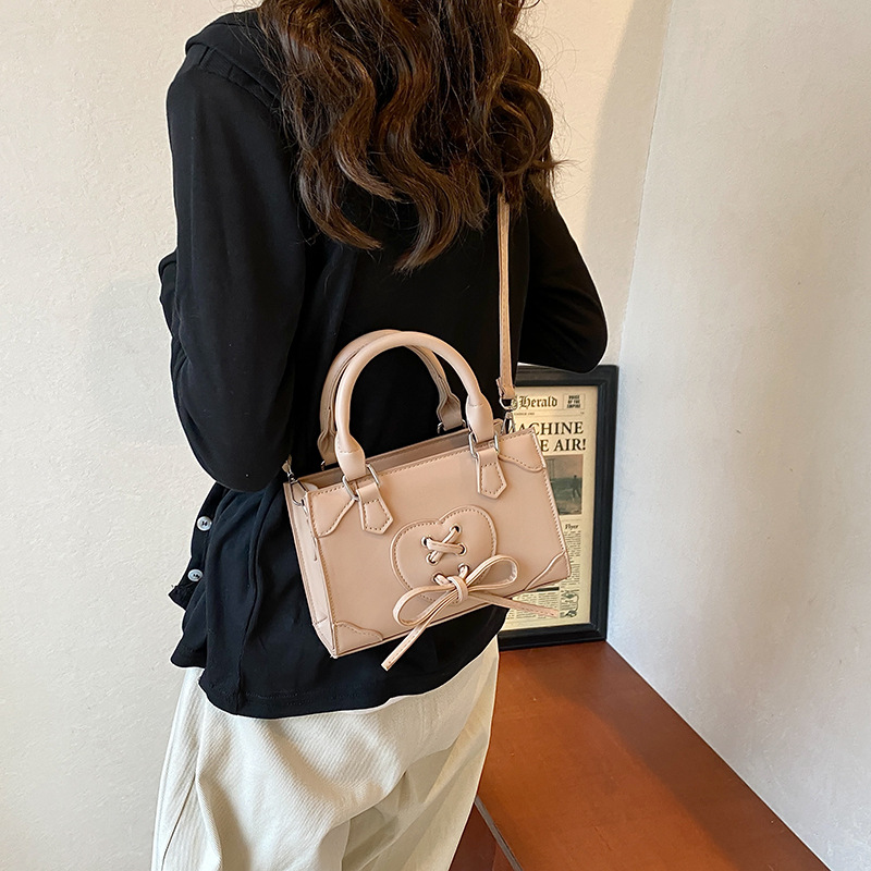 Bolso de mujer 2024 nuevo bolso de hombro de verano versátil bolso de mano pequeño bolso de trabajo pequeño bolso