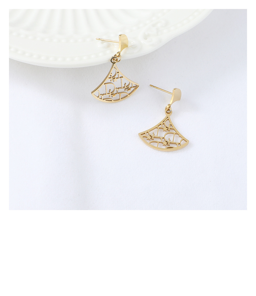 Simple Fan-shaped Hollow Stainless Steel Earrings display picture 3