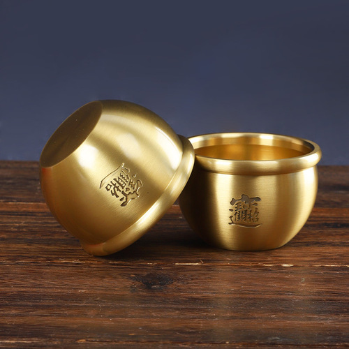 Manufacturer wholesale copper cylinder ornaments office creative ashtray gifts solid cornucopia gifts crafts