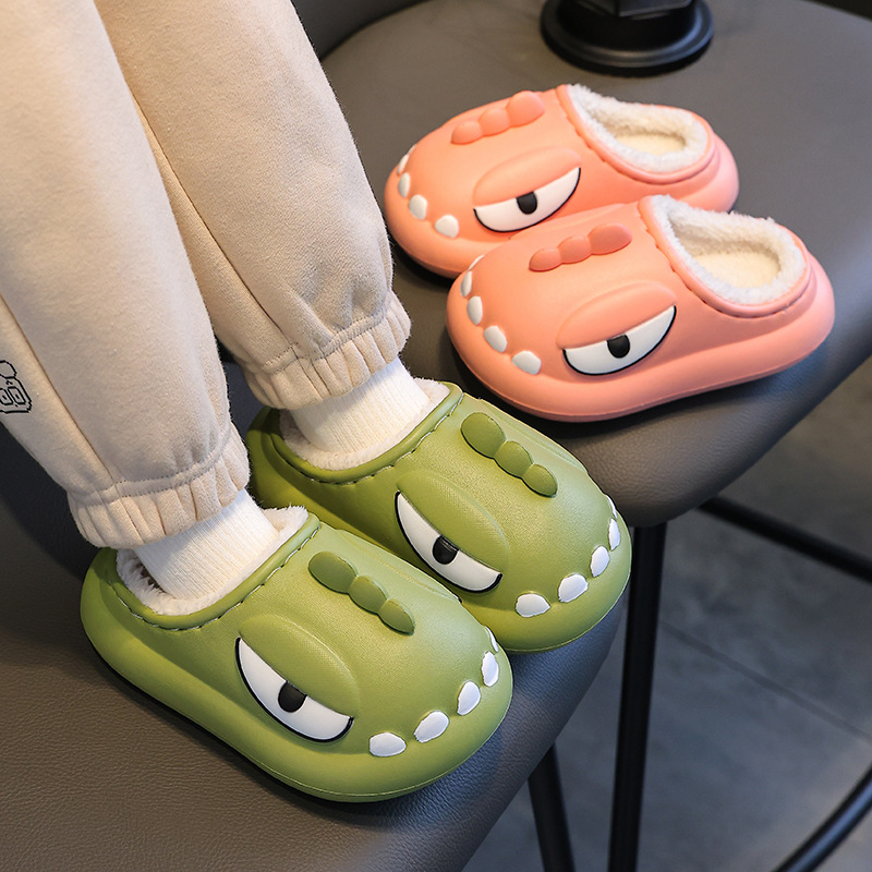 Fábrica al por mayor personalizada zapatillas de algodón para niños invierno EVA pisar excrementos niñas impermeables con zapatillas de algodón para bebés