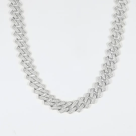 项链;手链;石英表