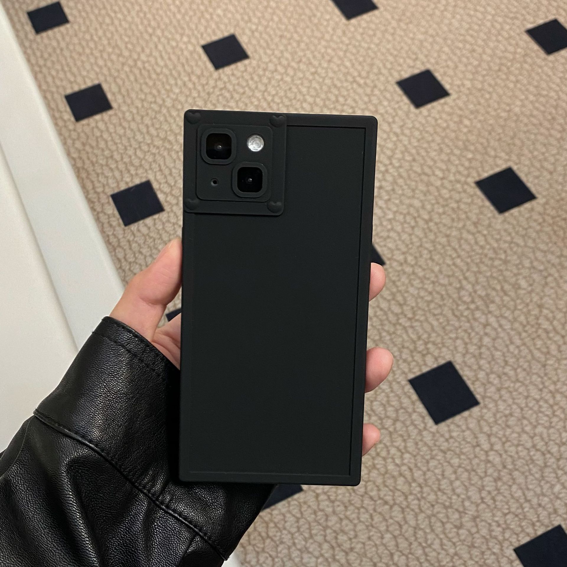 Title 22, Sade Düz Renkli Kare Telefon Kılıfı Yeni Niş Te...