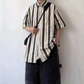 休闲时尚2025夏季新款日系街头潮流小众宽松休闲条纹短袖衬衫男衬