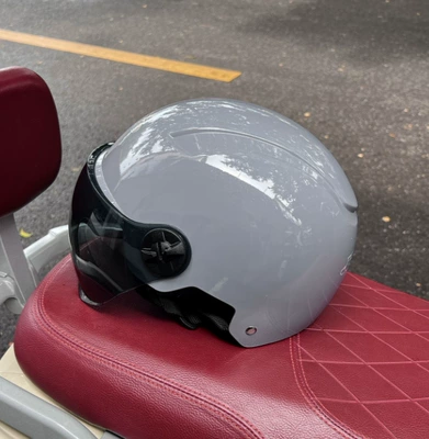 Vehicle Helmet, Motorcycle Safety Helmet, Half Helmet, Motosiklet kaskı (dəbilqə) - gray-brown-short-glasses