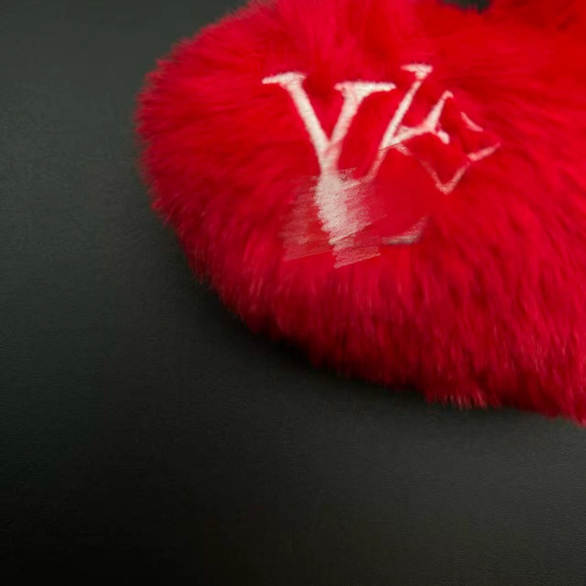 Новый товар M03171 LOUIS Vuitton Любовь сердце кураж любовь персиковое сердце украшение сумки