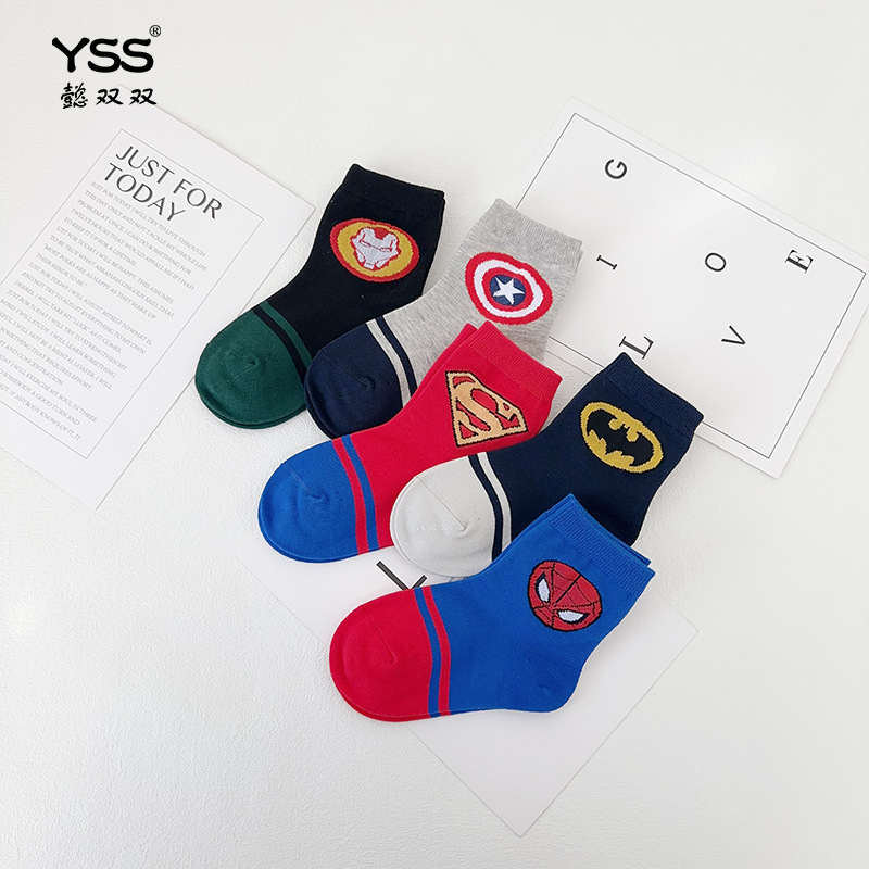 Un CONJUNTO DE 5 colores