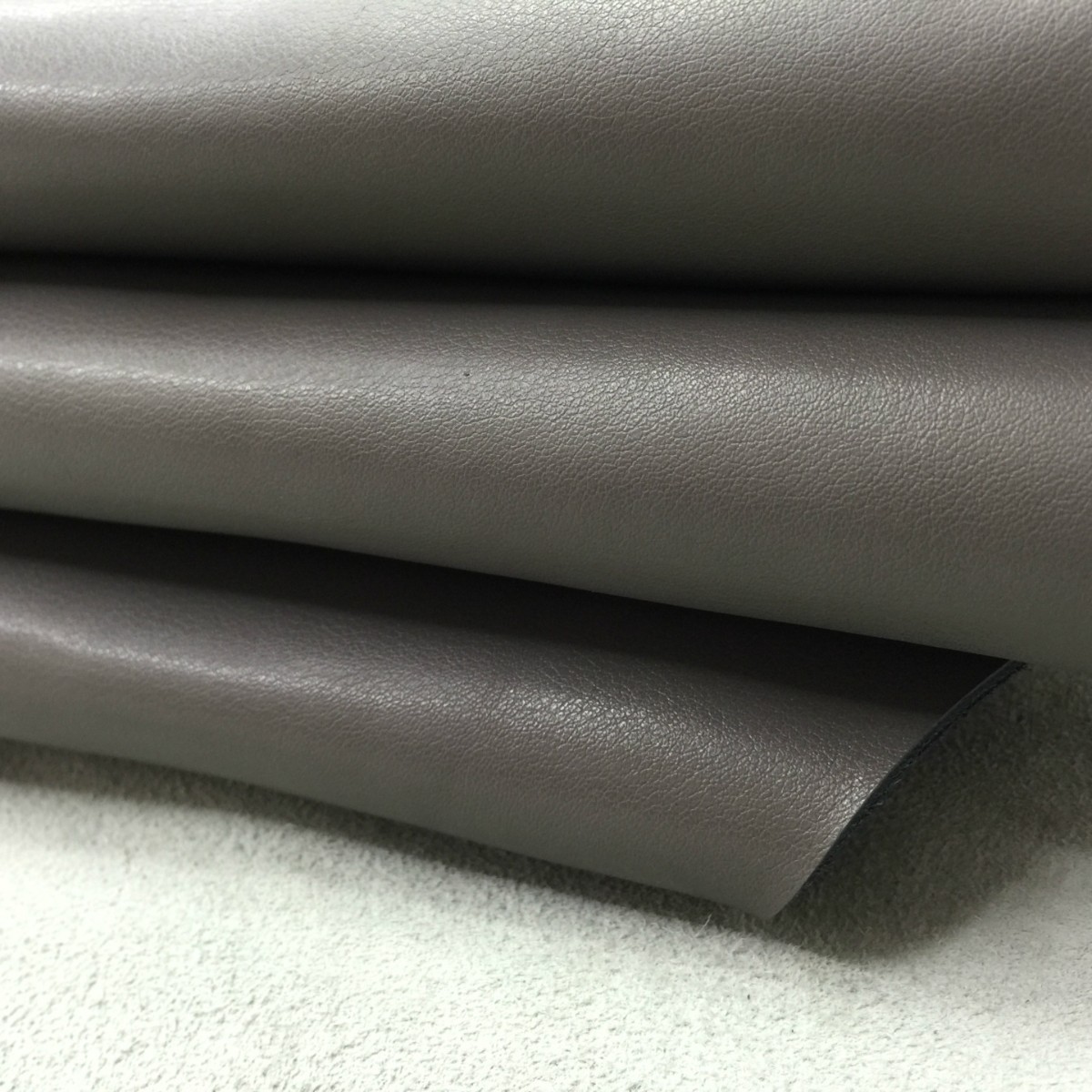 平纹二层皮906纹黄牛真皮料沙发革整张出售厂家批发