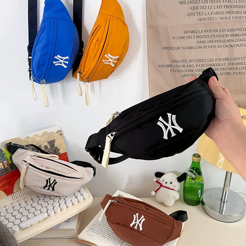 Children's brand chest bag, fashionable small bag to go out for boys, belt bag, internet celebrity