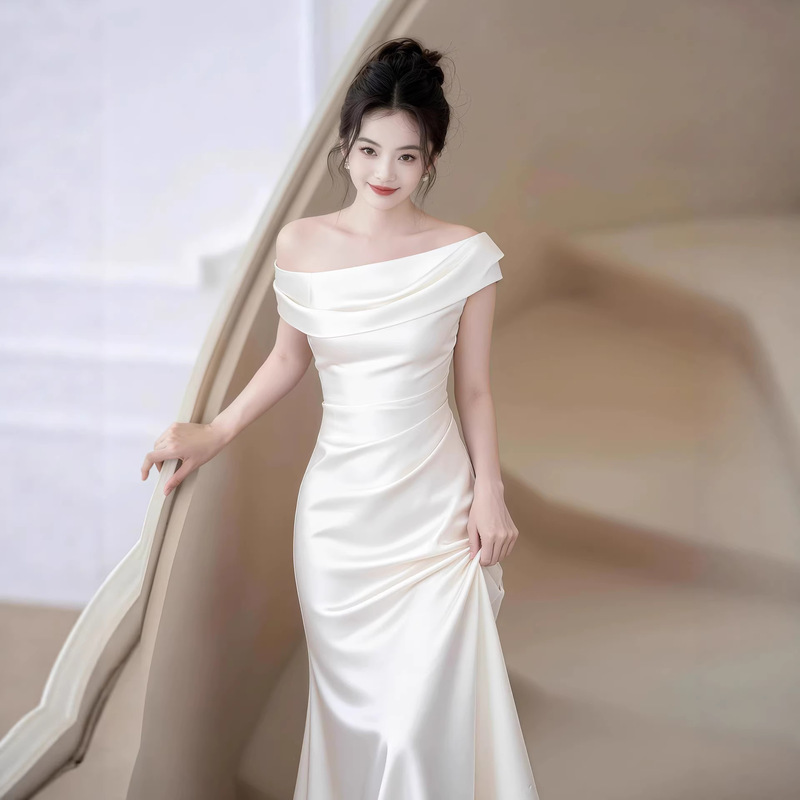 French-Style Off-Shoulder Engagement Dress, Elegant White Dress for Marriage Registration, Unique Mermaid One-Shoulder Evening Gown French-Style Off-Shoulder Engagement Dress, Elegant White Dress for Marriage Registration, Unique Mermaid One-Shoulder Evening Gown