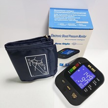 厂家供应外贸电子血压计充电背光语音血压测量仪血压量测仪血压仪
