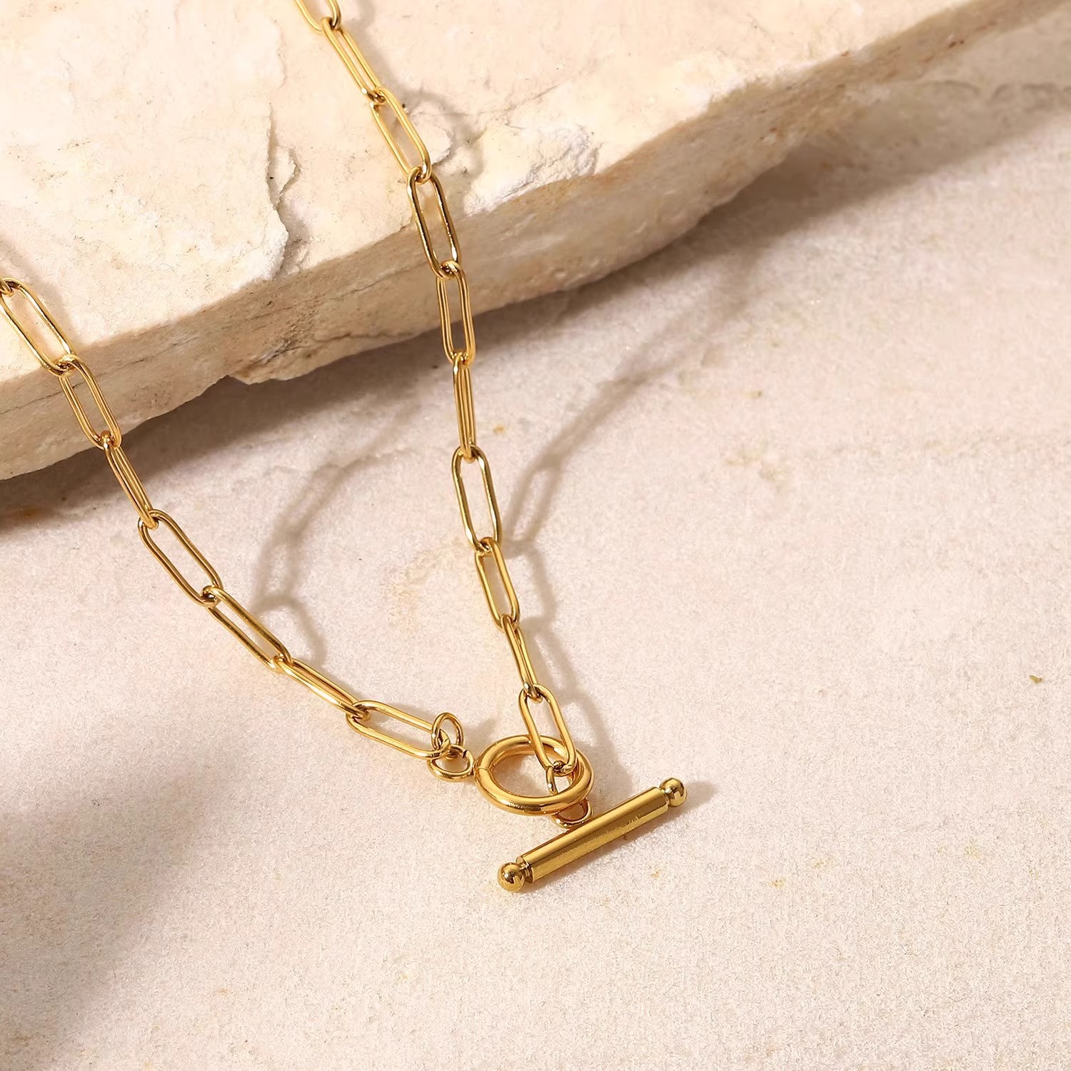 Collana a catena paperclip semplice ed elegante per donna con ot_voghion.com