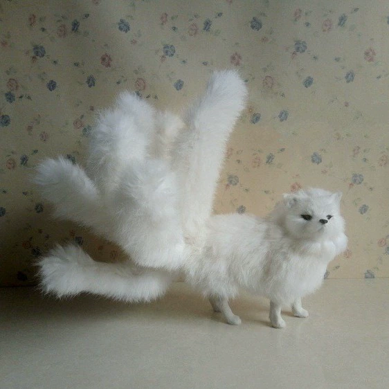 Simulation Nine -tailed fox 9 -tailed fox ornaments Black yellow -white gray simulation fox model Nine -tailed fox