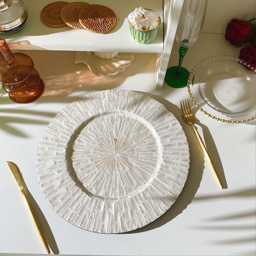 American-style Instagram-inspired heat-insulating round shell dinner mat, high-end light luxury European-style Western dinner mat, round tray pad