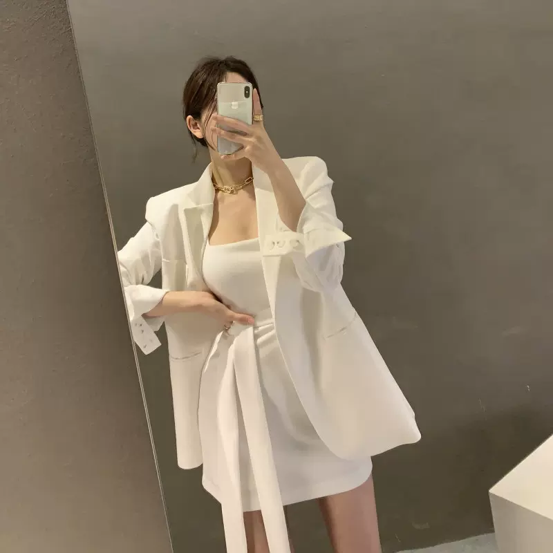 灰色垂感小西装外套女春秋季韩国感宽松炸街简约百搭网红西服