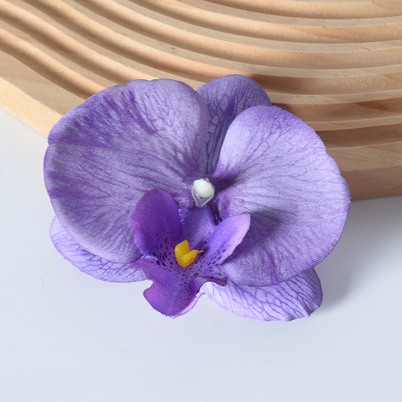 胡蝶蘭の花の頭は花びらの部品をシミュレーションします。|undefined