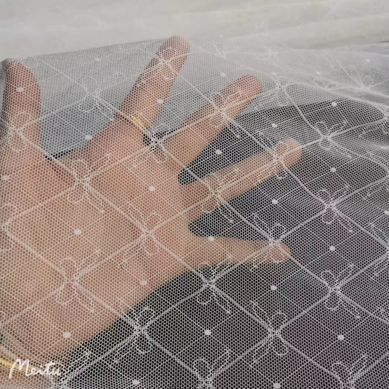 新款~薄透款锦氨弹力柔软亲肤菱形交叉蝴蝶提花网布 上衣内衣面料