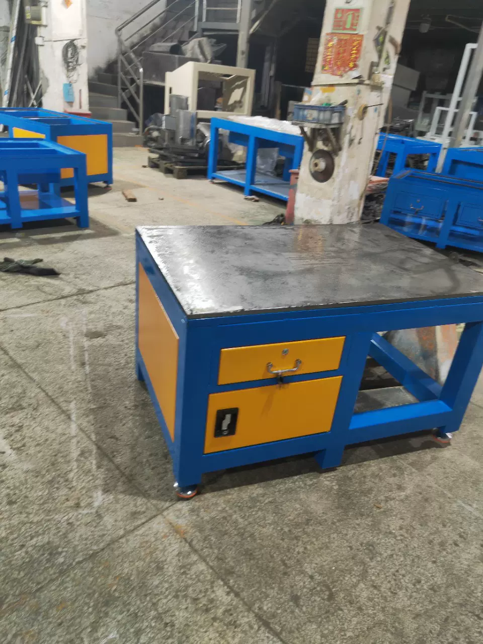 模具拆卸组装钳工工作台 加厚钢板工作台 虎钳工作台 飞模台