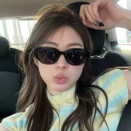 复古辣妹猫眼墨镜女高级感街拍显脸小2024新款潮流防紫外线太阳镜