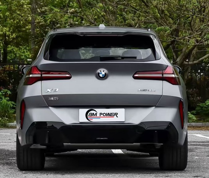 Suitable for the new X3 G45, this includes an upgraded MT sports-style body kit, featuring a front bumper, rear bumper, and a four-outlet rear lip with exhaust