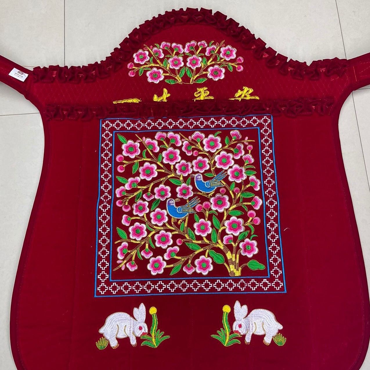 Traditional small lotus leaf baby carrier, suitable for both front and back use, all year round.