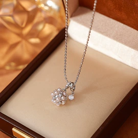 耳钉;项链;耳环