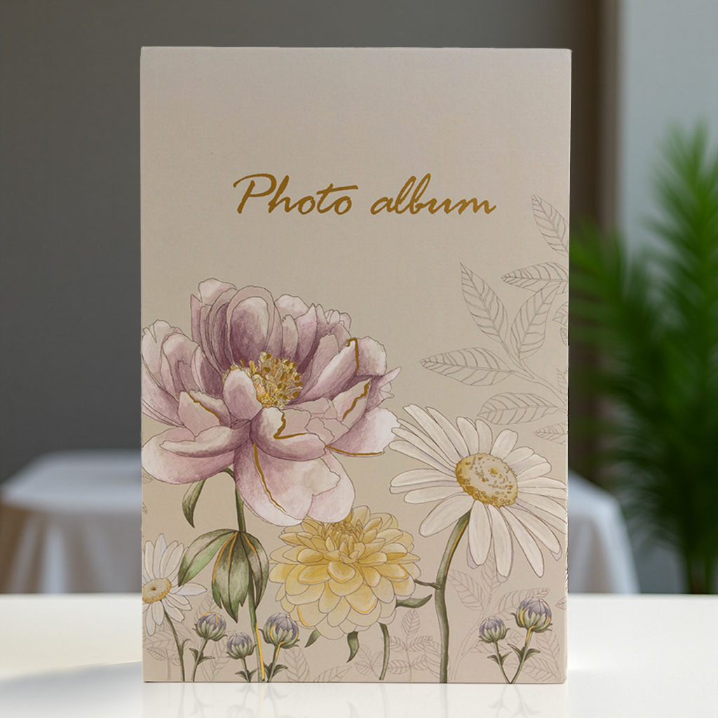 베이지색 모란 꽃