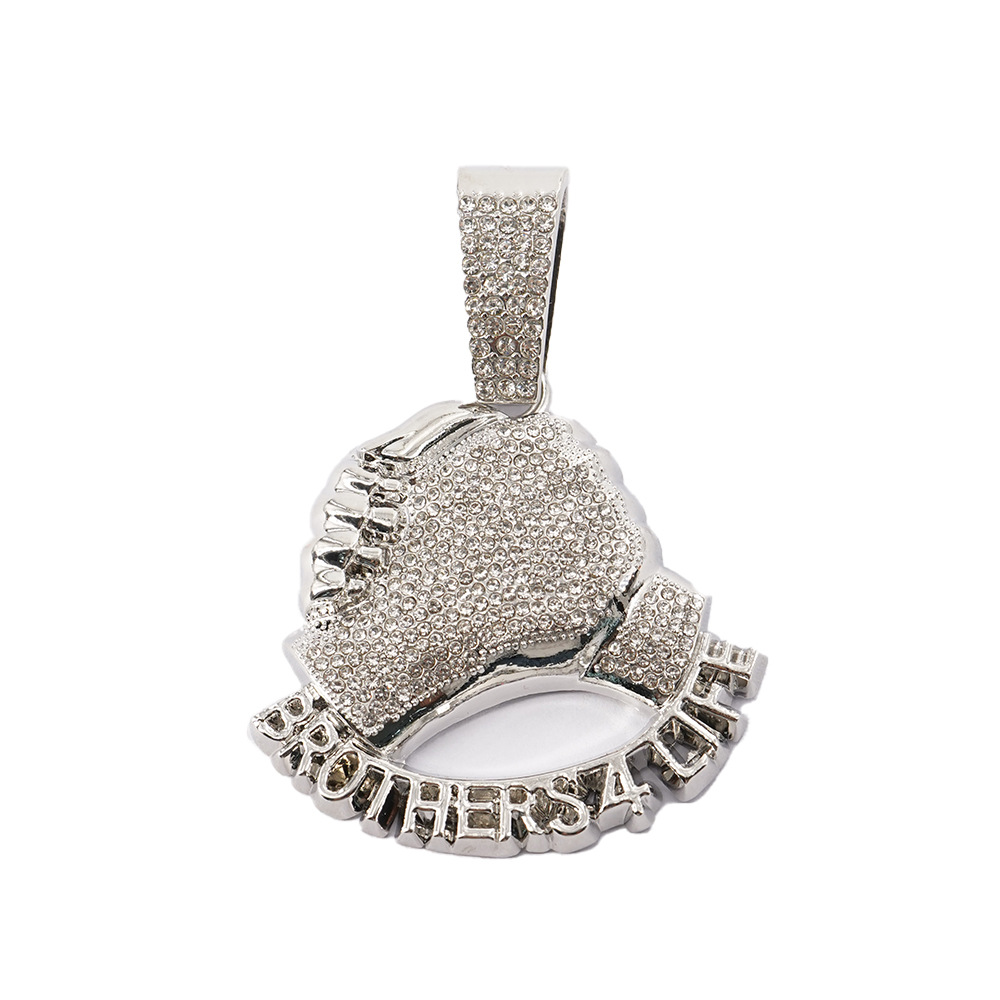 Collar colgante de letras de mano de diamantes de aleación de hip hop europeo y americano para hombres y mujeres accesorios de collar punk americano retro nuevos productos