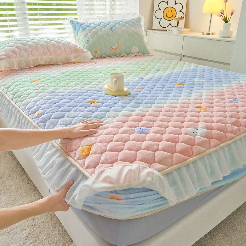 New Milk velvet lace fitted sheet winter thickened quilted three-piece bedspread non-slip quilted mattress protective cover