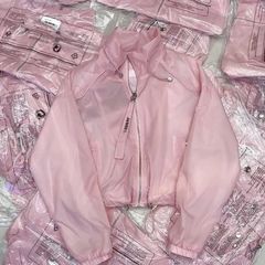 2025夏の新型カラーの薄い日焼け止め服の女性のゆったりとした立襟の年齢を減らします。
