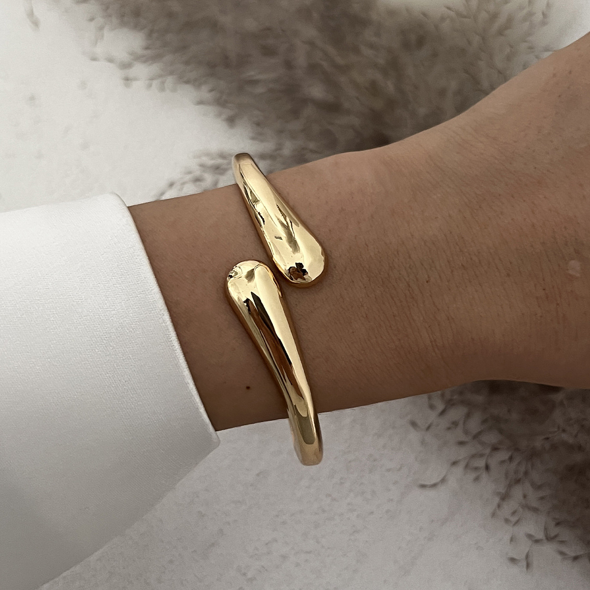40g Weight Bangle Classification Alloy Chain Material 1 Piece Quantity Holiday, Daily Occasion Alloy Material Irregular, Solid Color Pattern Women's Gender Plating Design Hip-Hop, Exaggerated Style Hip-Hop Exaggerated Irregular Solid Color Alloy Bangles Wholesale 3