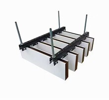 现货铝方通吊顶u型槽铝格栅天花集成铝隔断装饰材料批发铝材木纹