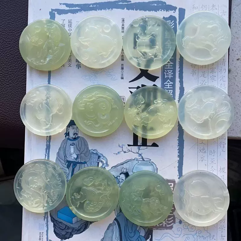 岫玉岫岩厂家玉石玉项链十二生肖蛇岫玉玉吊坠本命年玉石挂件批发