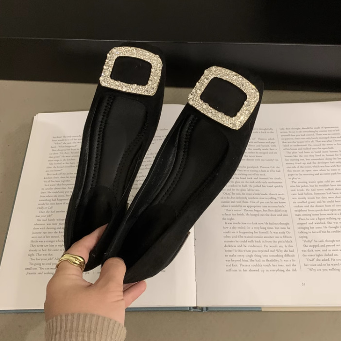 검은 색 [평평한 바닥] 공작 꼬리 버클