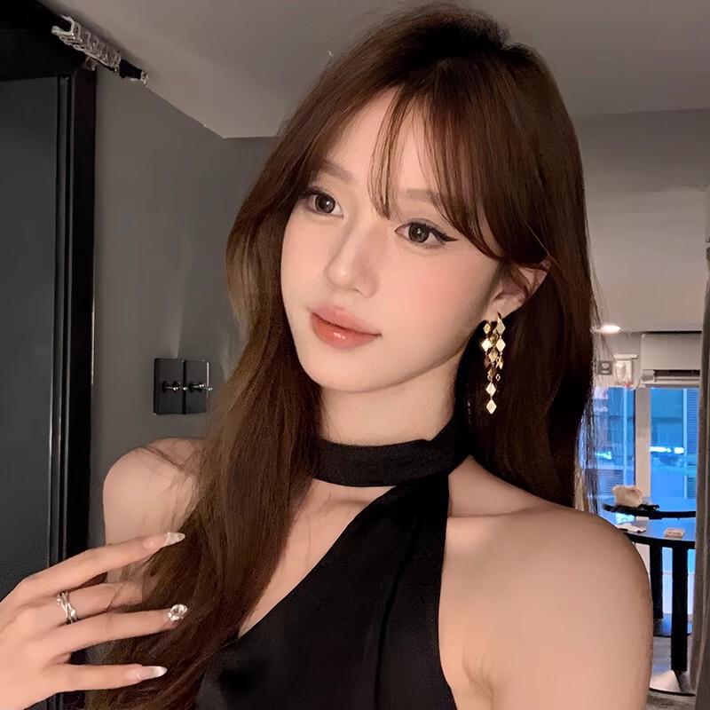 Diamond-Shaped Tassel Earrings Goddess Light Luxury High-End Elegant Temperament Face-Slimming Small Hoop Earrings Ear Cuffs Ear Studs Sequin Earrings Diamond-Shaped Tassel Earrings Goddess Light Luxury High-End Elegant Temperament Face-Slimming Small Hoop Earrings Ear Cuffs Ear Studs Sequin Earrings