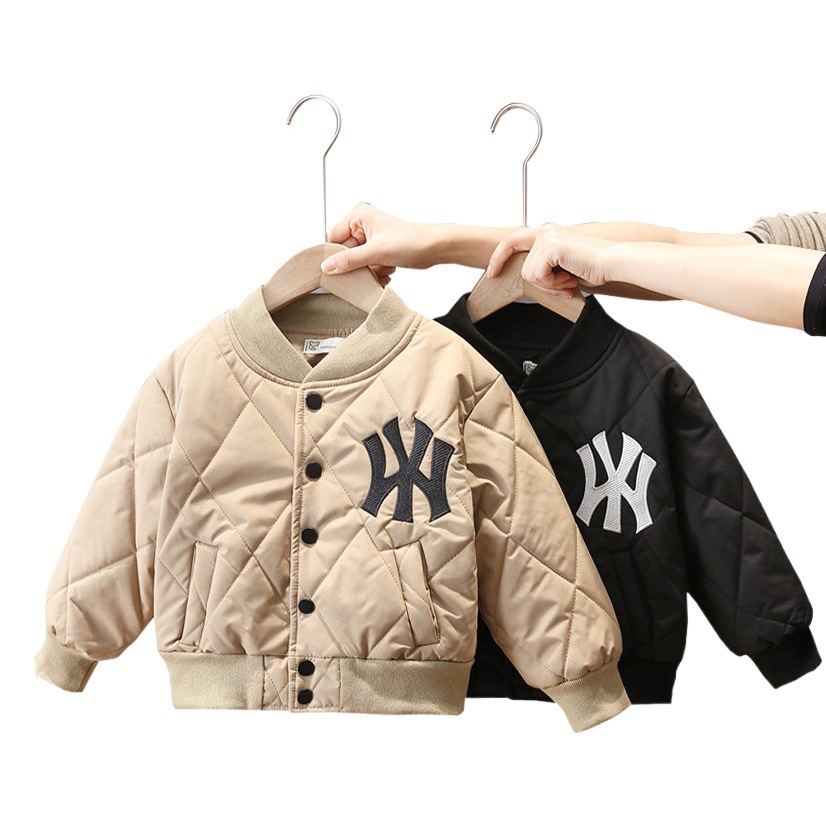 Chaqueta de otoño para niños 1039, nueva chaqueta de béisbol acolchada y gruesa para bebés, estilo moderno, ropa ligera para niños a la moda 2026