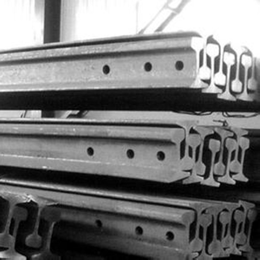 四川钢轨批发 成都18公斤钢轨 云南昭通11kg轻轨 达州45kg重轨