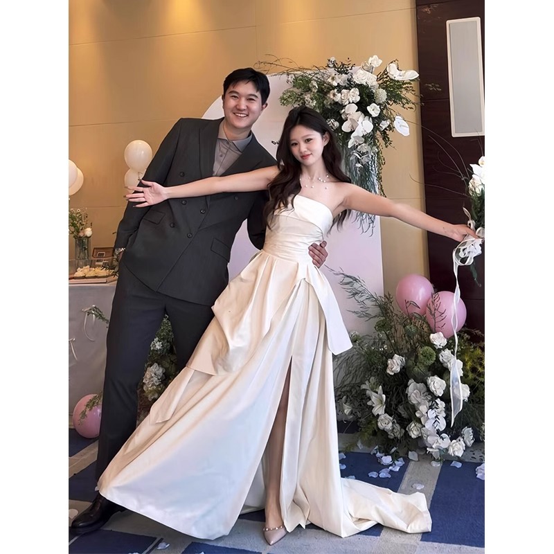 Engagement Evening Dress for Women, White Strapless Robe, High-End Light Luxury Temperament, Simple Small Train, Light Wedding Dress for Travel Photography