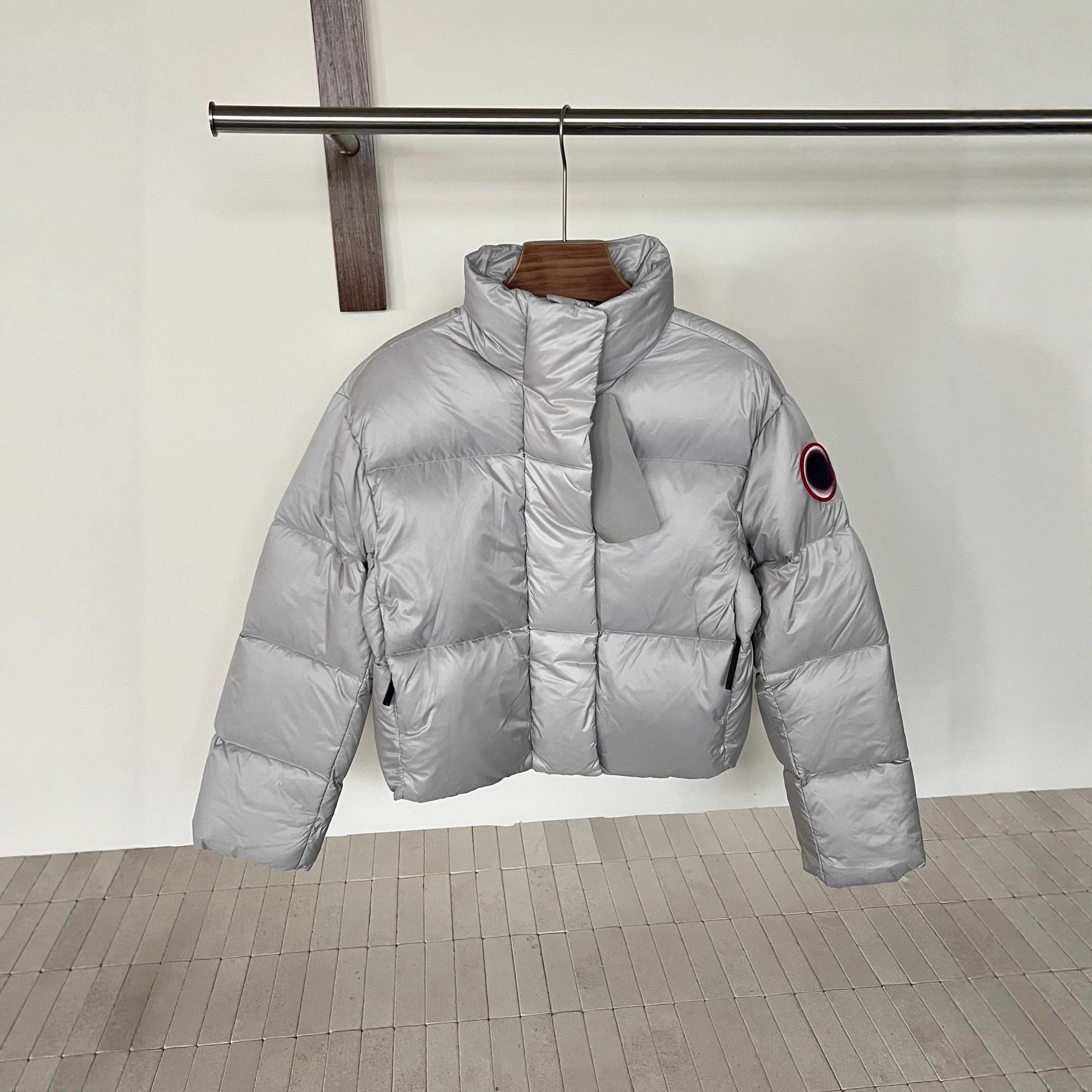 2025 New Large Goose down Jacket for Women, Petite Puffer Coat, Thick Short Goose down Color Label Autumn and Winter Coat