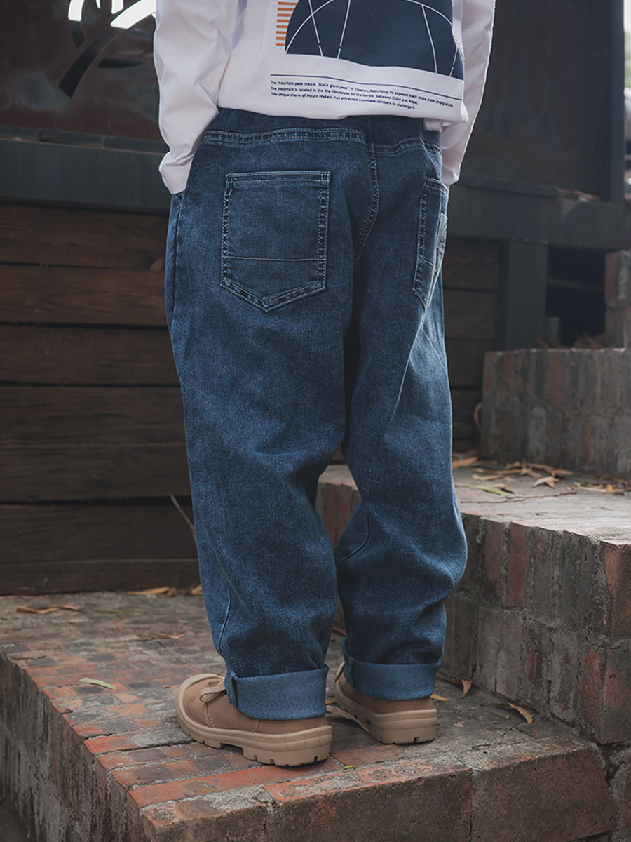 子供のジーパン2025春の新型男の子のゆったりしたストレートズボンの中の大きい子供の柔らかいデニムのカジュアルなズボンのファッション