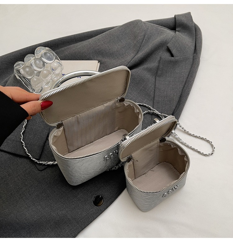 Stylish Women's Mini Square Crossbody Bag With Chain Strap_voghion.com
