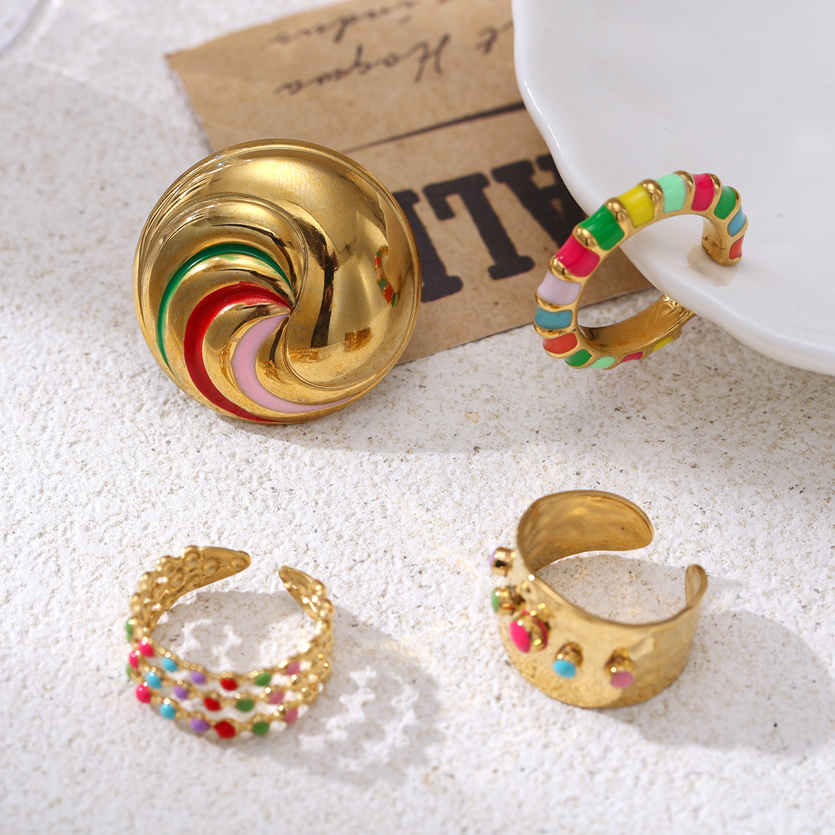 Anillo de acero inoxidable para mujeres no se desvanece galvanizado de oro 18k anillo de goteo de aceite de lujo ligero nicho