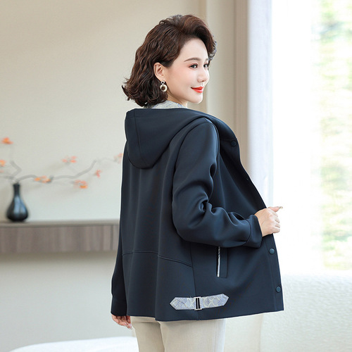 Increase and fatten the autumn jacket of middle-aged and elderly people. New clothes for autumn jackets of 40-60 years old middle-aged mothers.