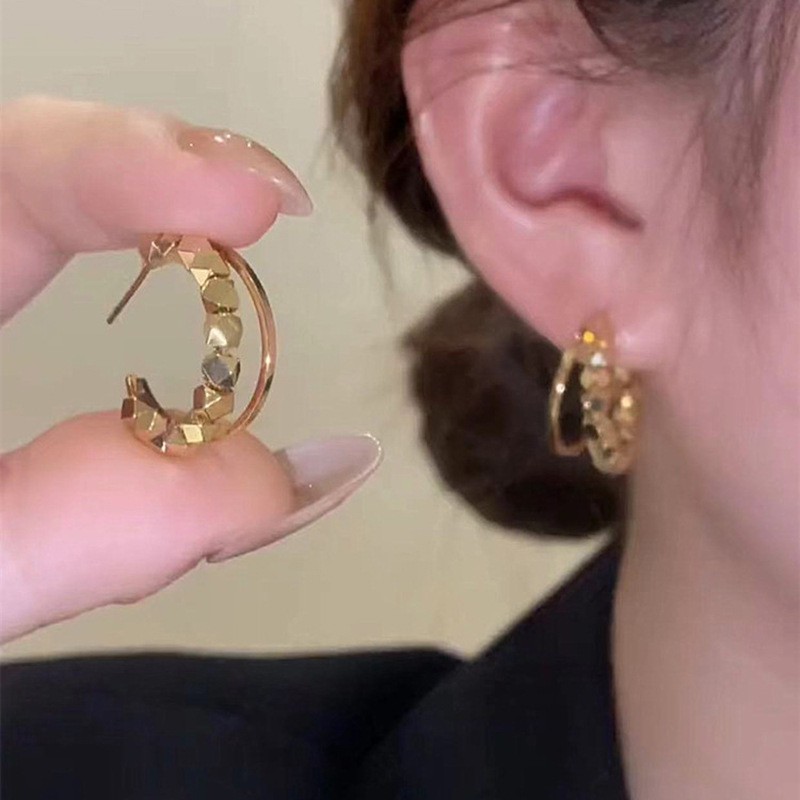 E2444 gold