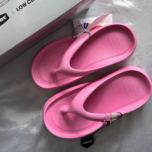 【】Korean tawto person flat sandals for women, summer outerwear, thick soles, beach vacation, low-classic casual sandals