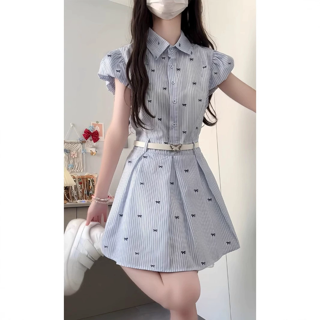 Синяя полосатая талия рубашка с короткими рукавами платье детское лето 2025 новый стиль колледжа маленькая юбка