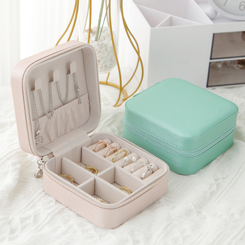 160g Weight Jewelry Boxes Classification 1 Piece Quantity Daily Occasion PU Leather Material Solid Color Pattern Simple Style Style Simple Style Solid Color Pu Leather Jewelry Boxes 1 Piece 1