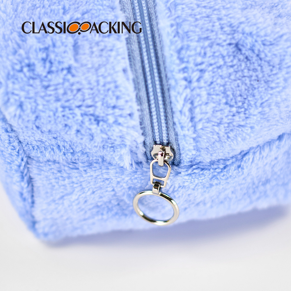 Estilo japonés ins 2025 nueva bolsa de cosméticos de felpa, capacidad simple, bolsa de almacenamiento multifuncional, LOGO imprimible