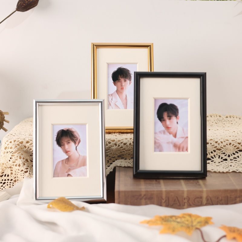 Signature Photo Protection 6inch Photo Frame Autographed Collection Aluminum Alloy Frame Table with Acid-Free Cardboard Photo Frame Photo Mounting