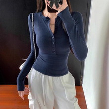 ins性感纯欲纽扣哺乳长袖T恤女秋装V领修身产后喂奶打底上衣女T潮